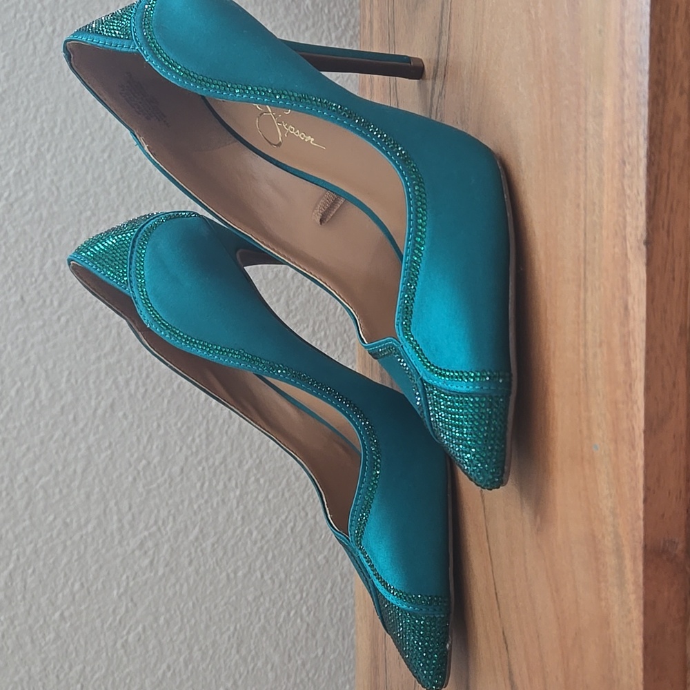 NWT Jessica Simpson Emerald Green Embellished Heels